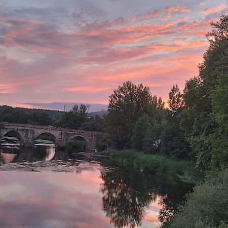 Hostal Alba Lugo Buitenkant foto